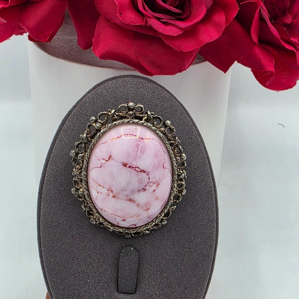 Vintage Oval Pink Moonglow Cabochon Marble Stone‎ Brooch Ornate Filigree